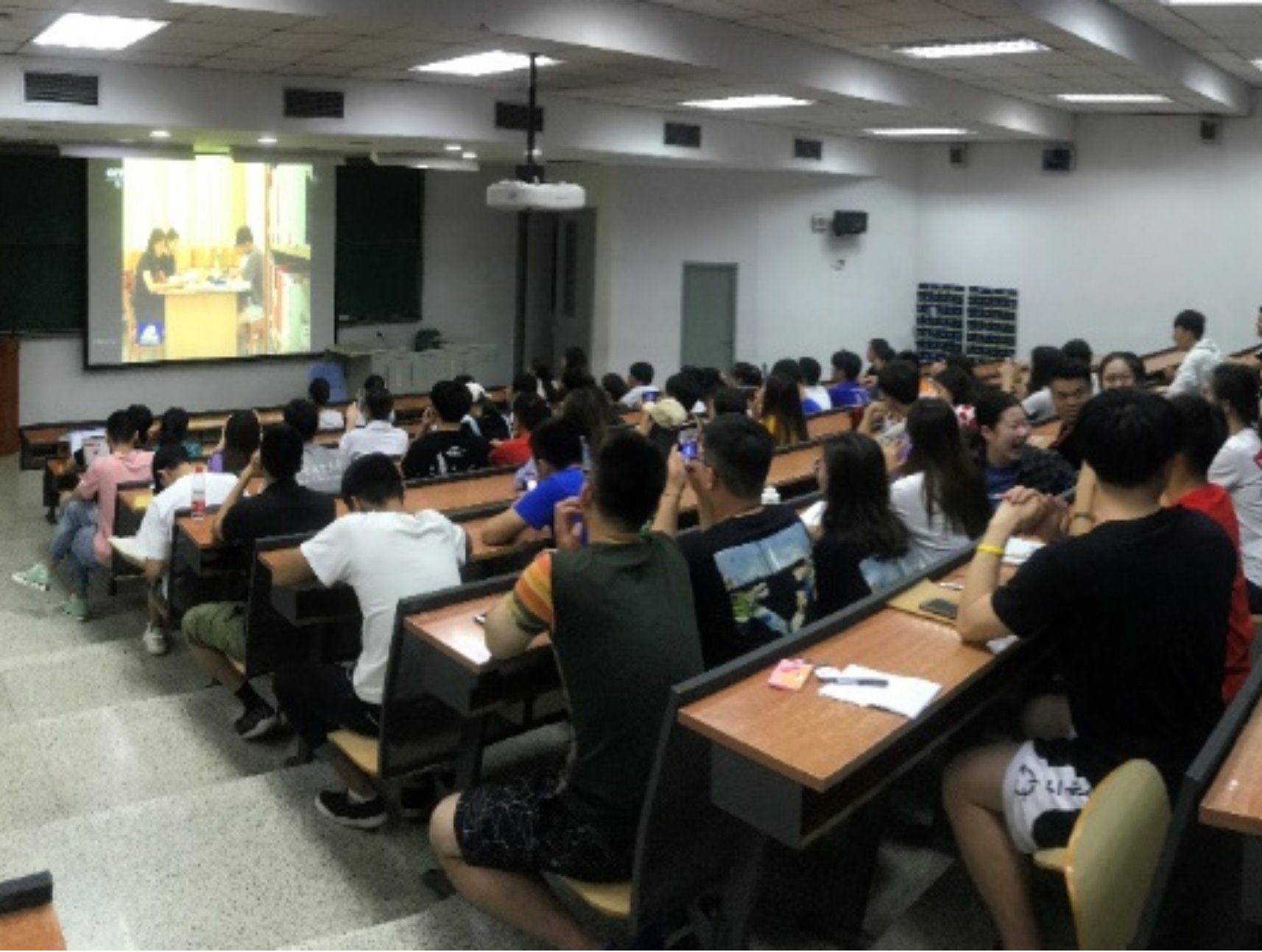 柠檬体育APP下载