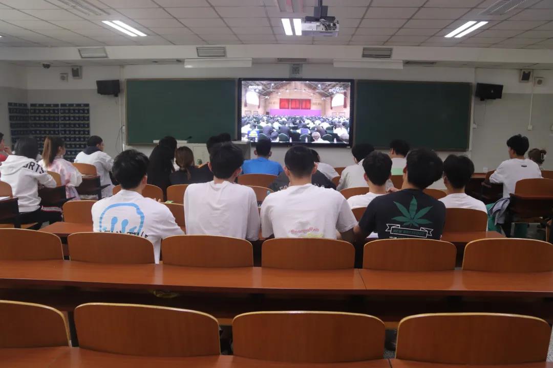 柠檬体育超级联赛图片