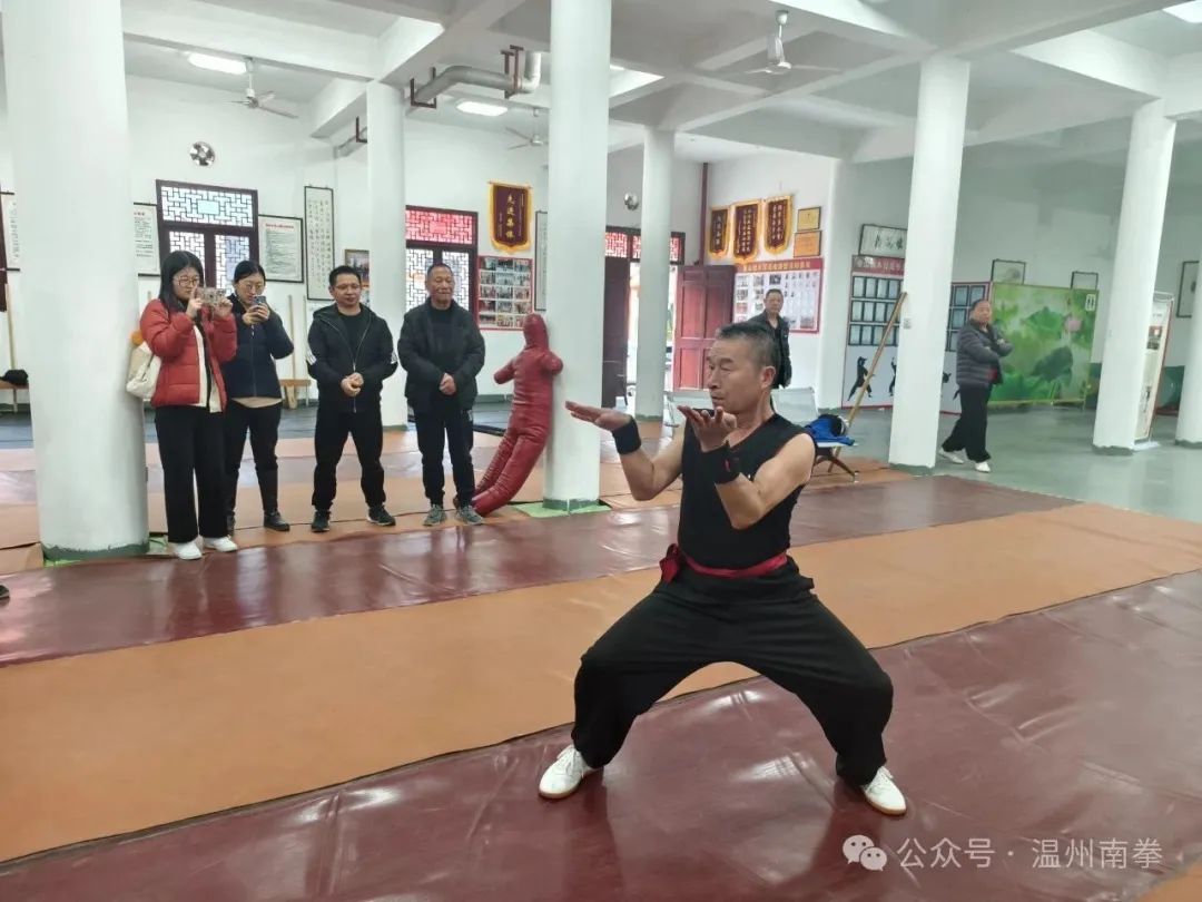 ca97cef48bce44adaf48944ed5ae4e08.jpg 柠檬体育平台